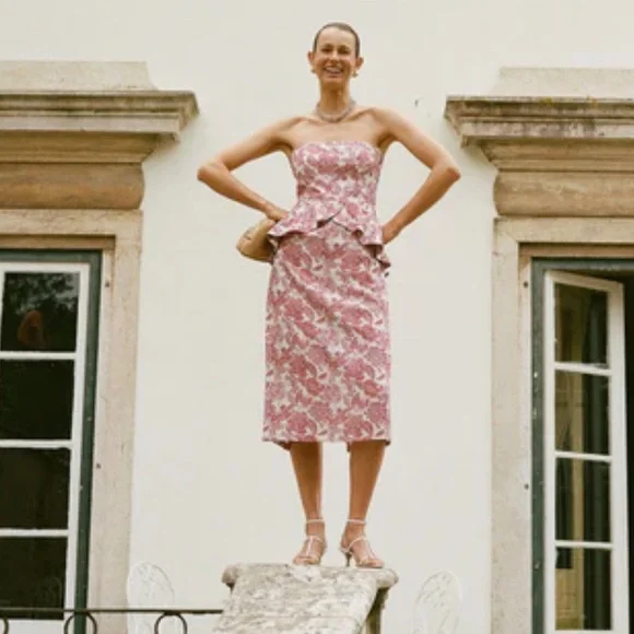 Tuckernuck Hyacinth House Rosewood Floral Roxanne Midi Dress - Picture 2 of 11